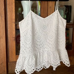 Black Market White House XS white eyelet tank